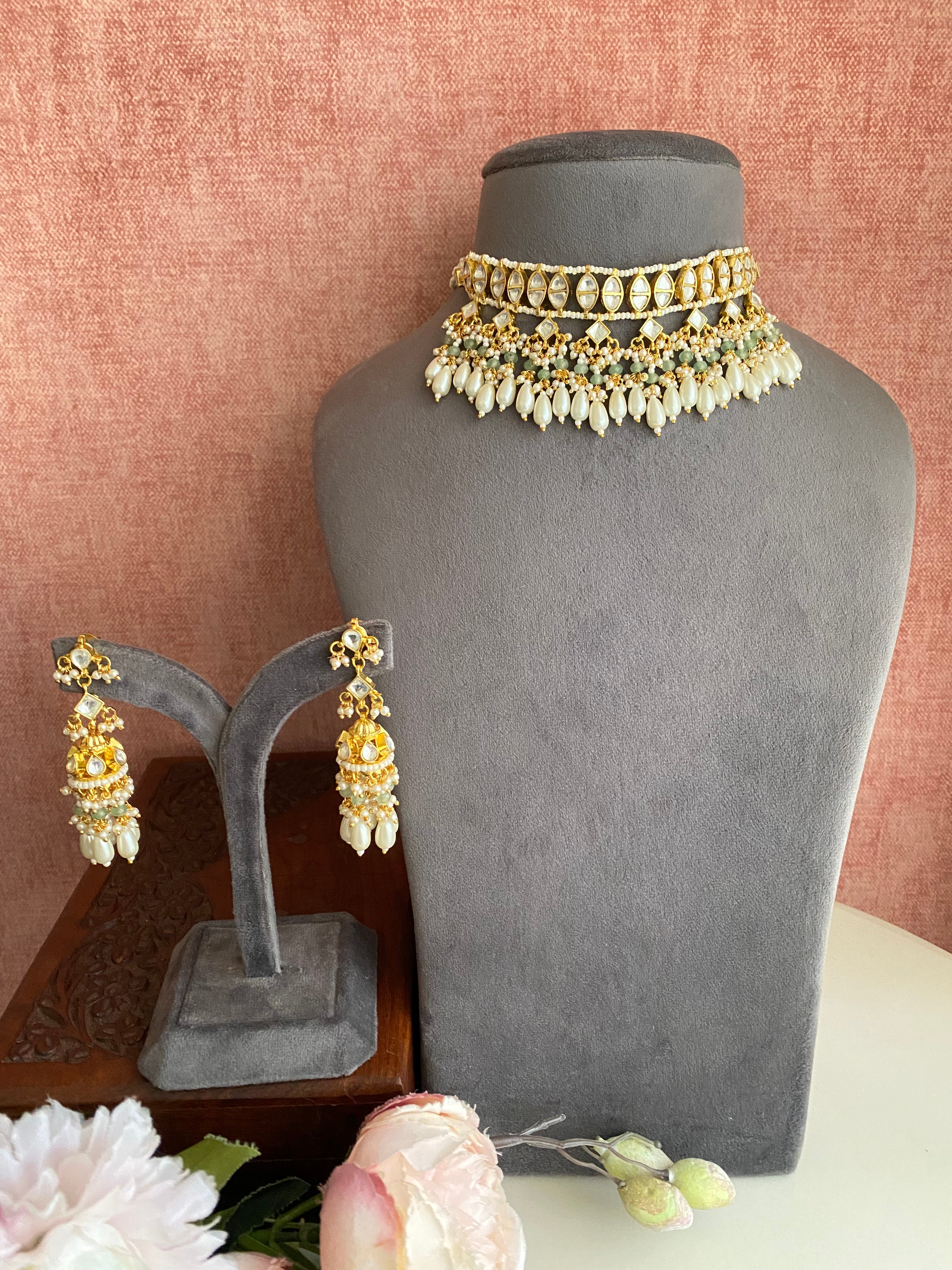 Gold plated Kundan Choker Set