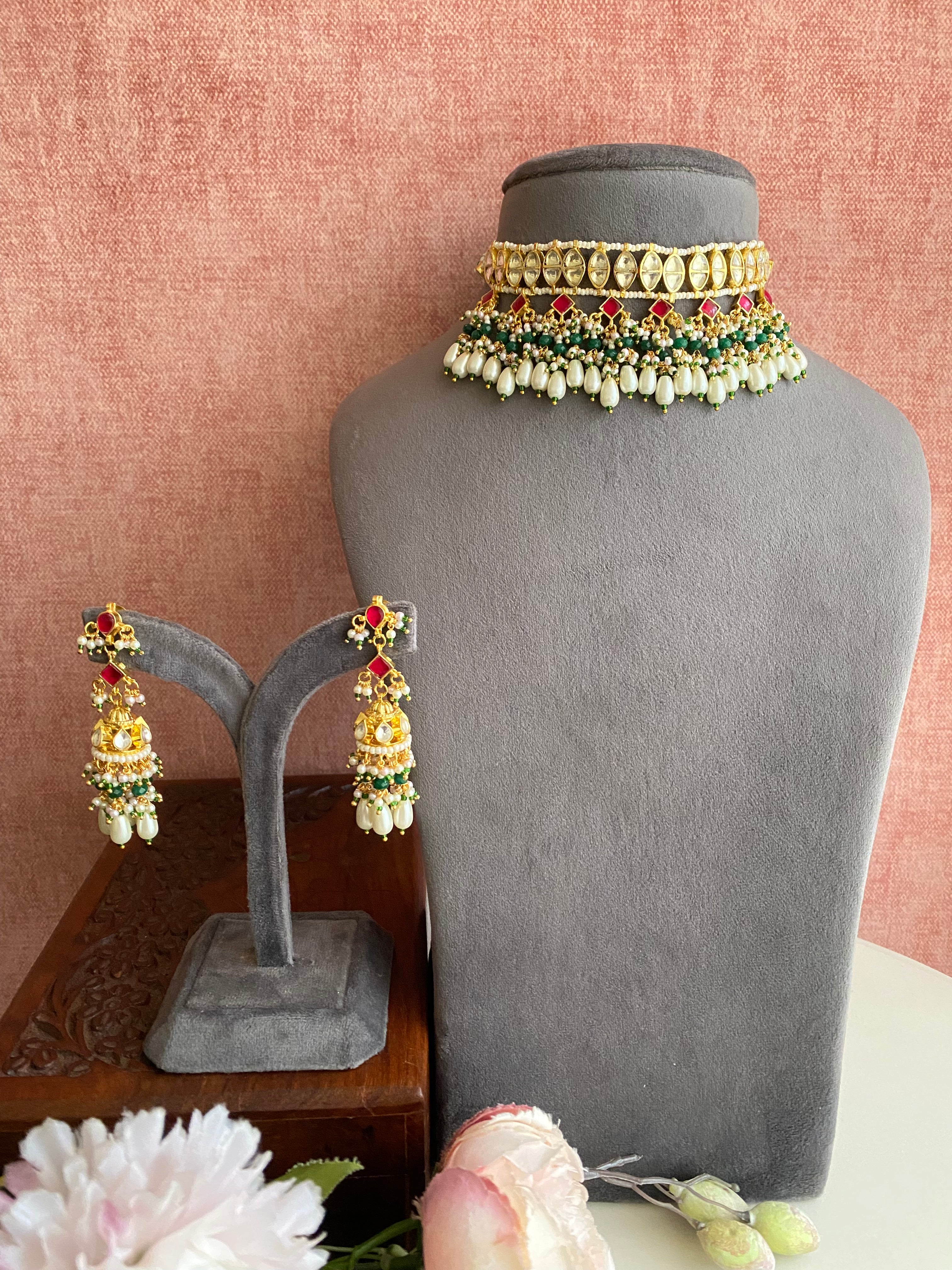 Gold plated Kundan Choker Set