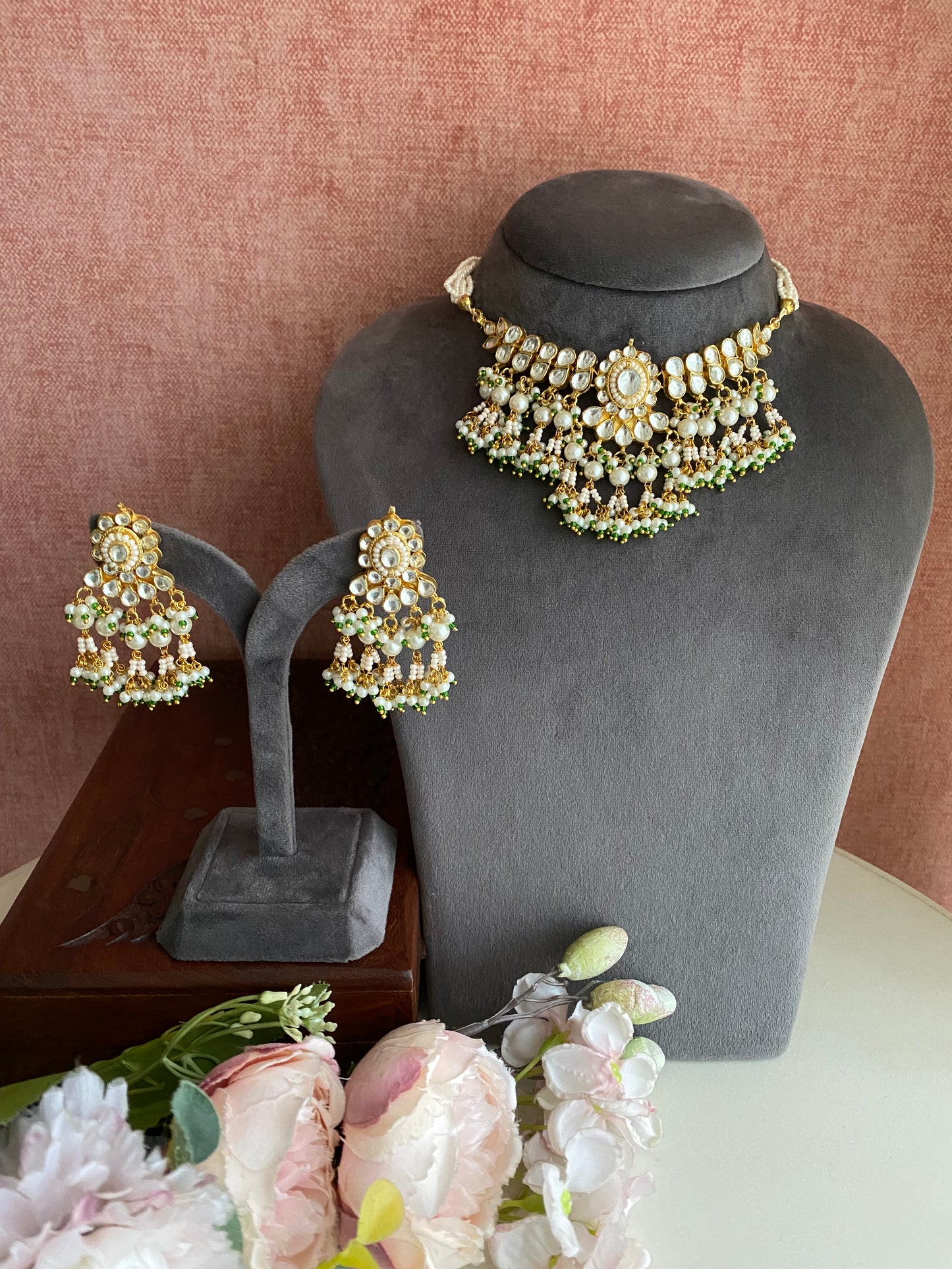 Kundan Choker set