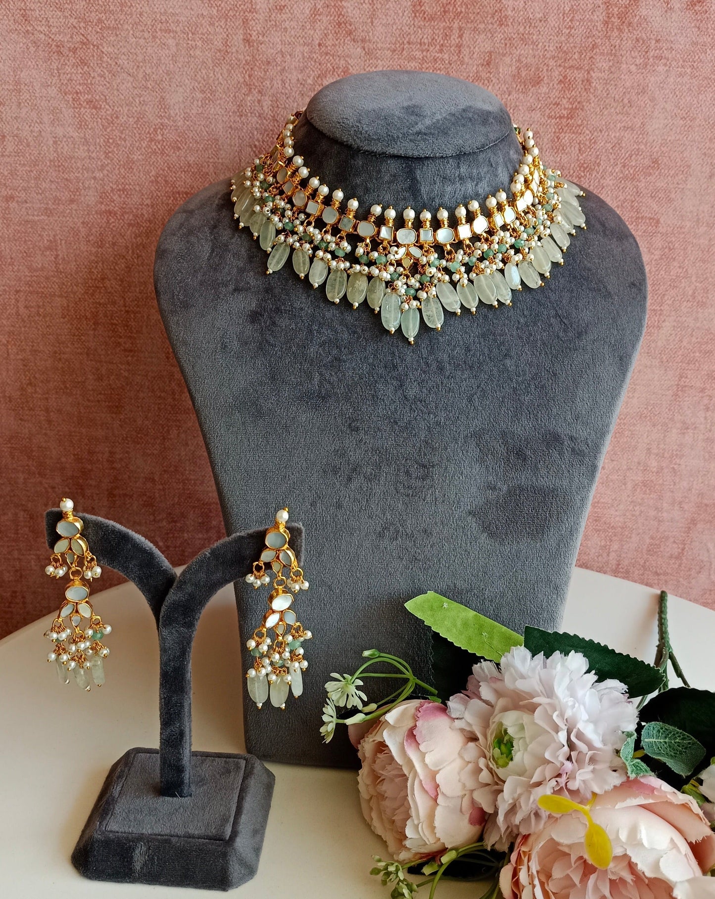 Mother of pearl necklace set