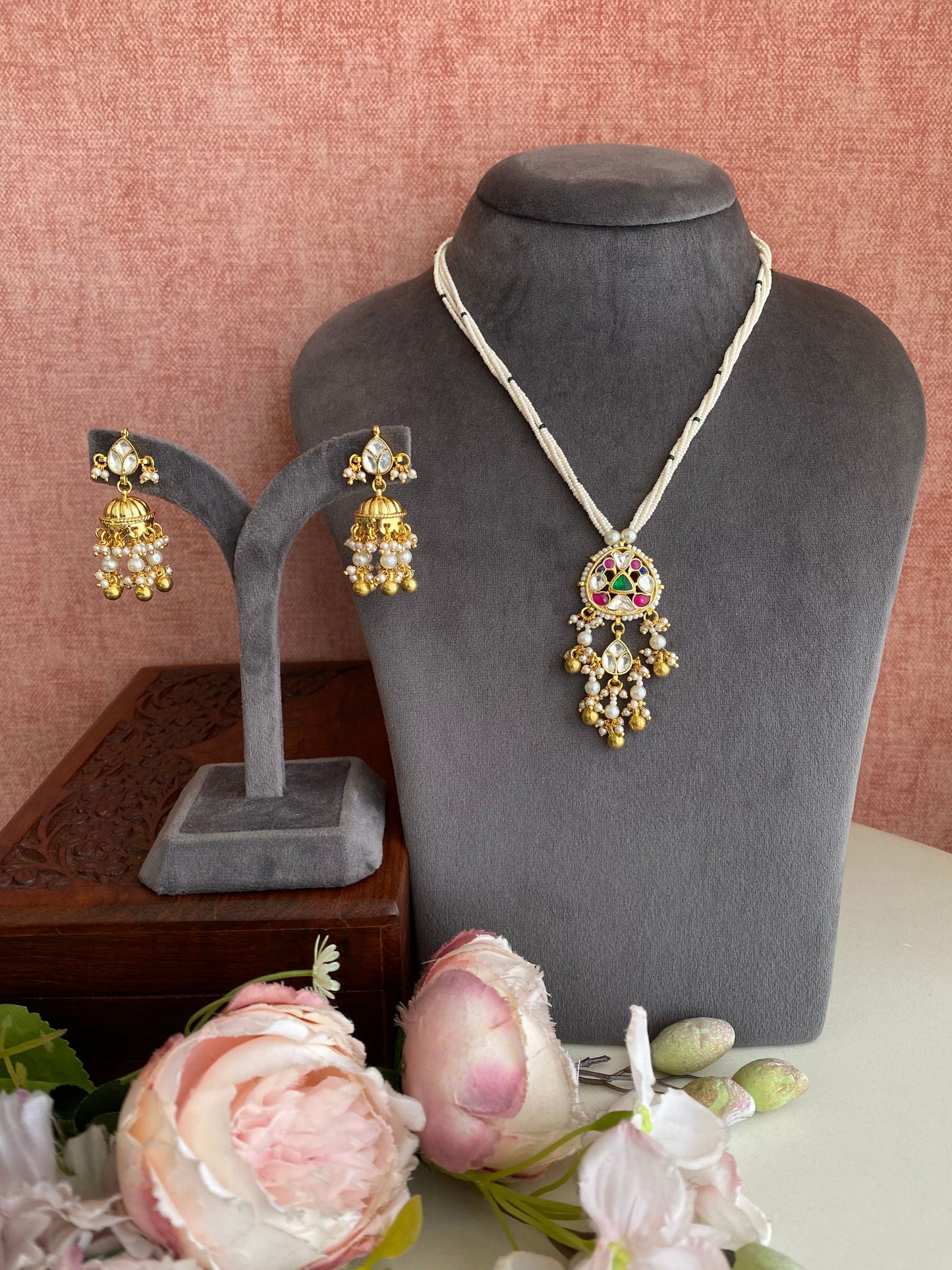 Kundan Pendant Set