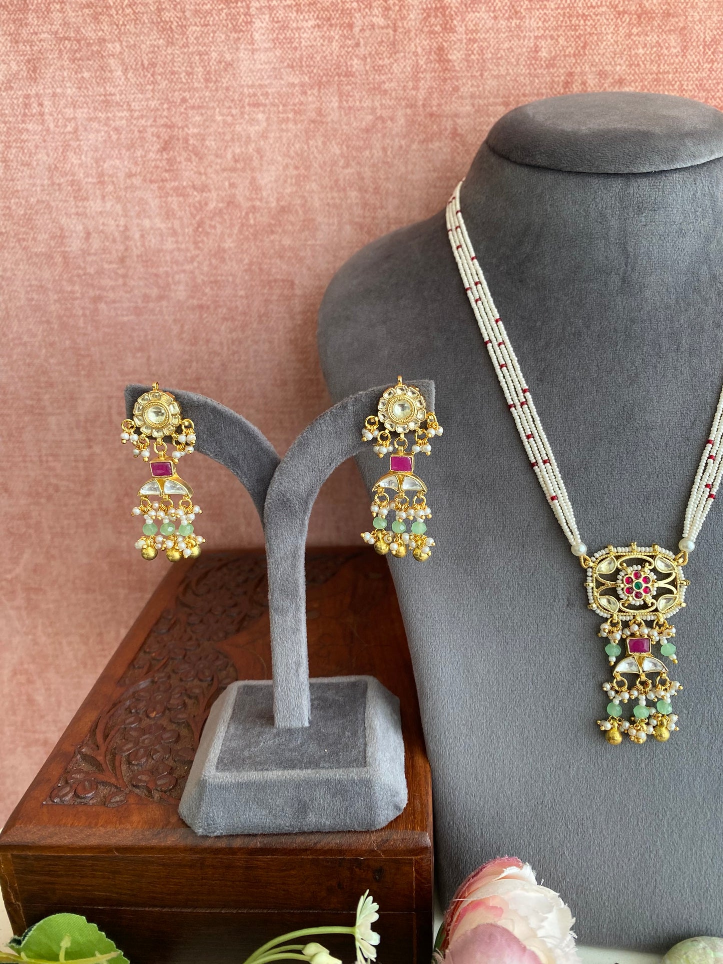 Kundan Pendant Set