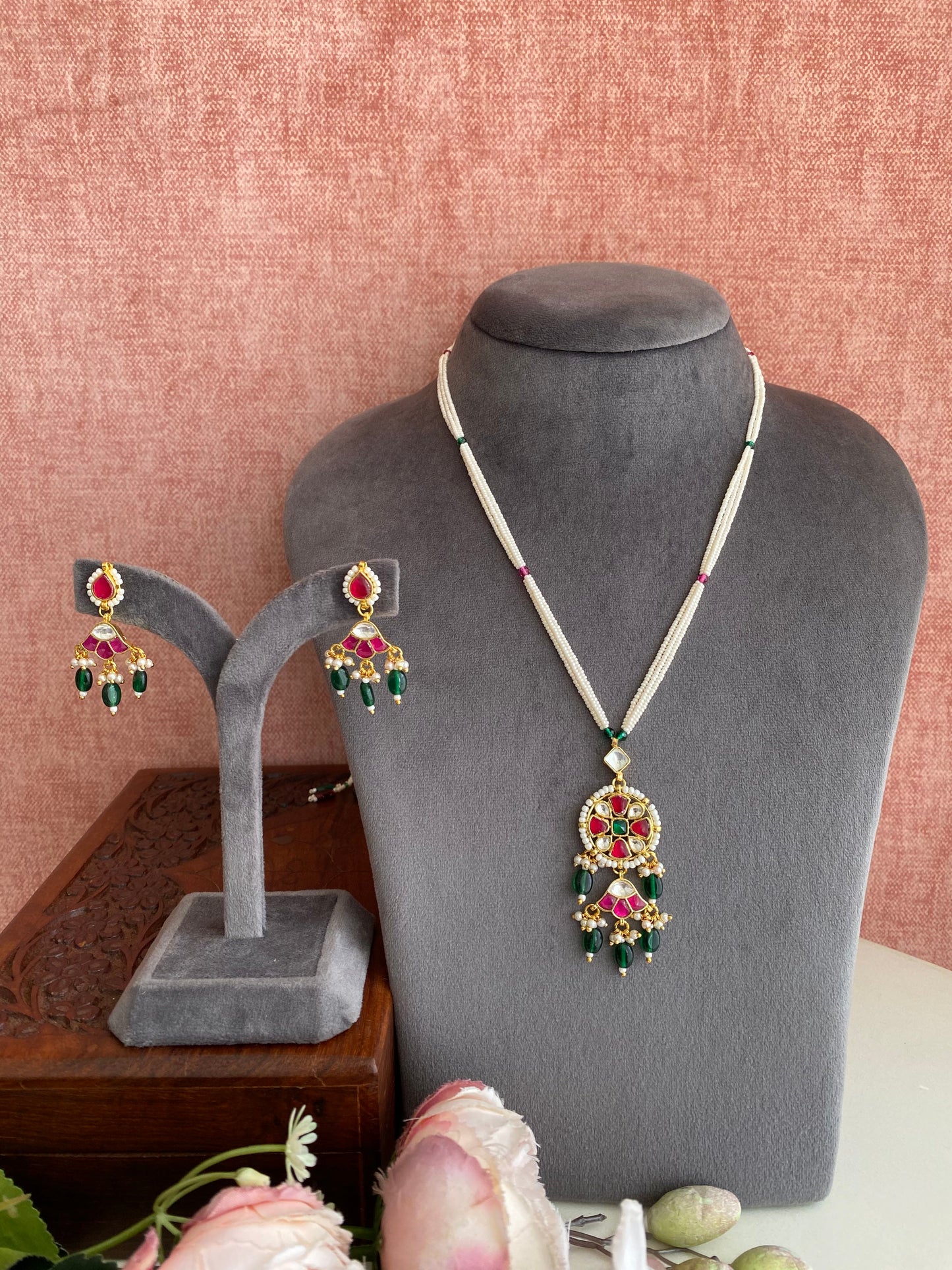 Kundan Pendant Set