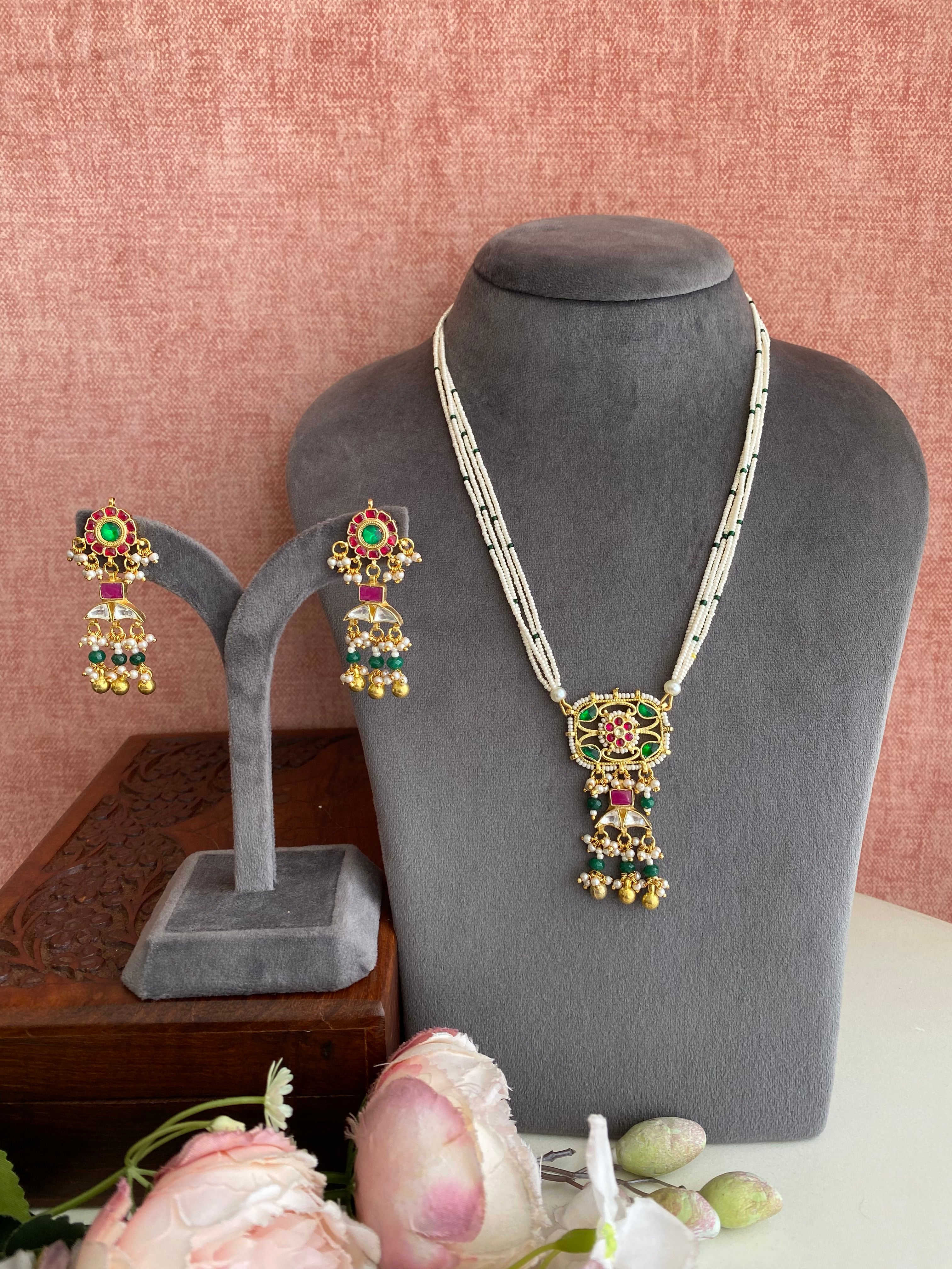 Kundan Pendant Set