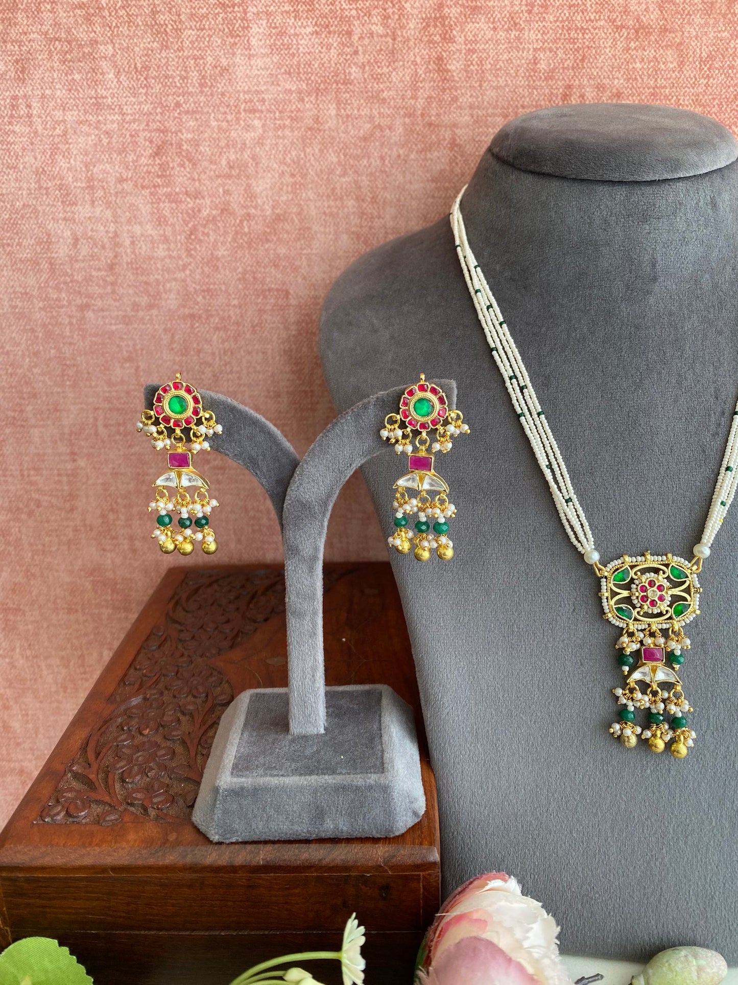 Kundan Pendant Set