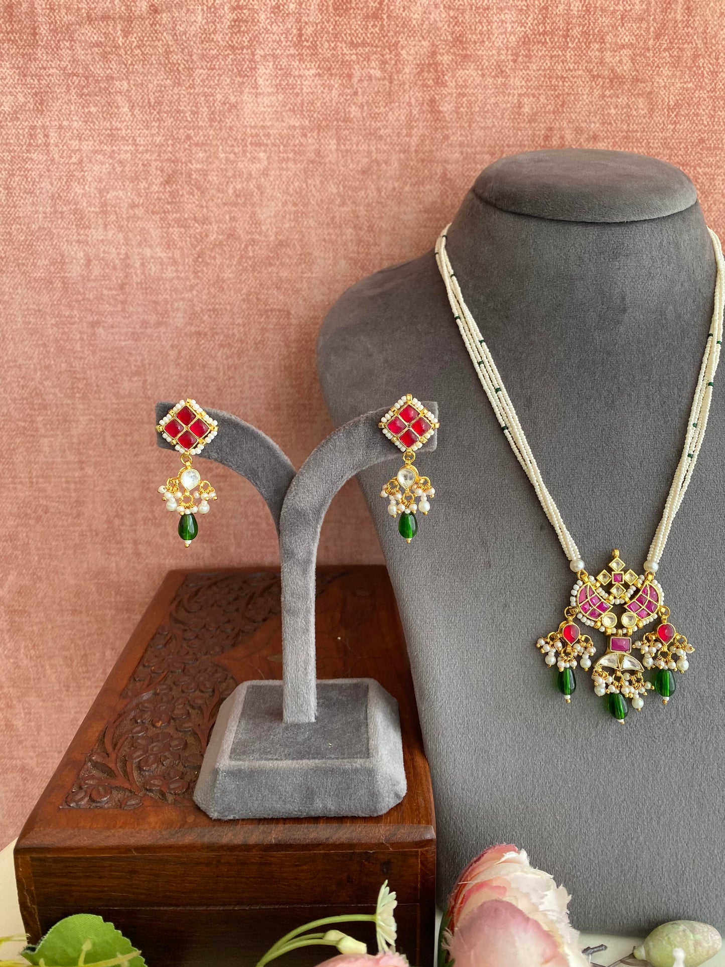 Kundan Pendant Set