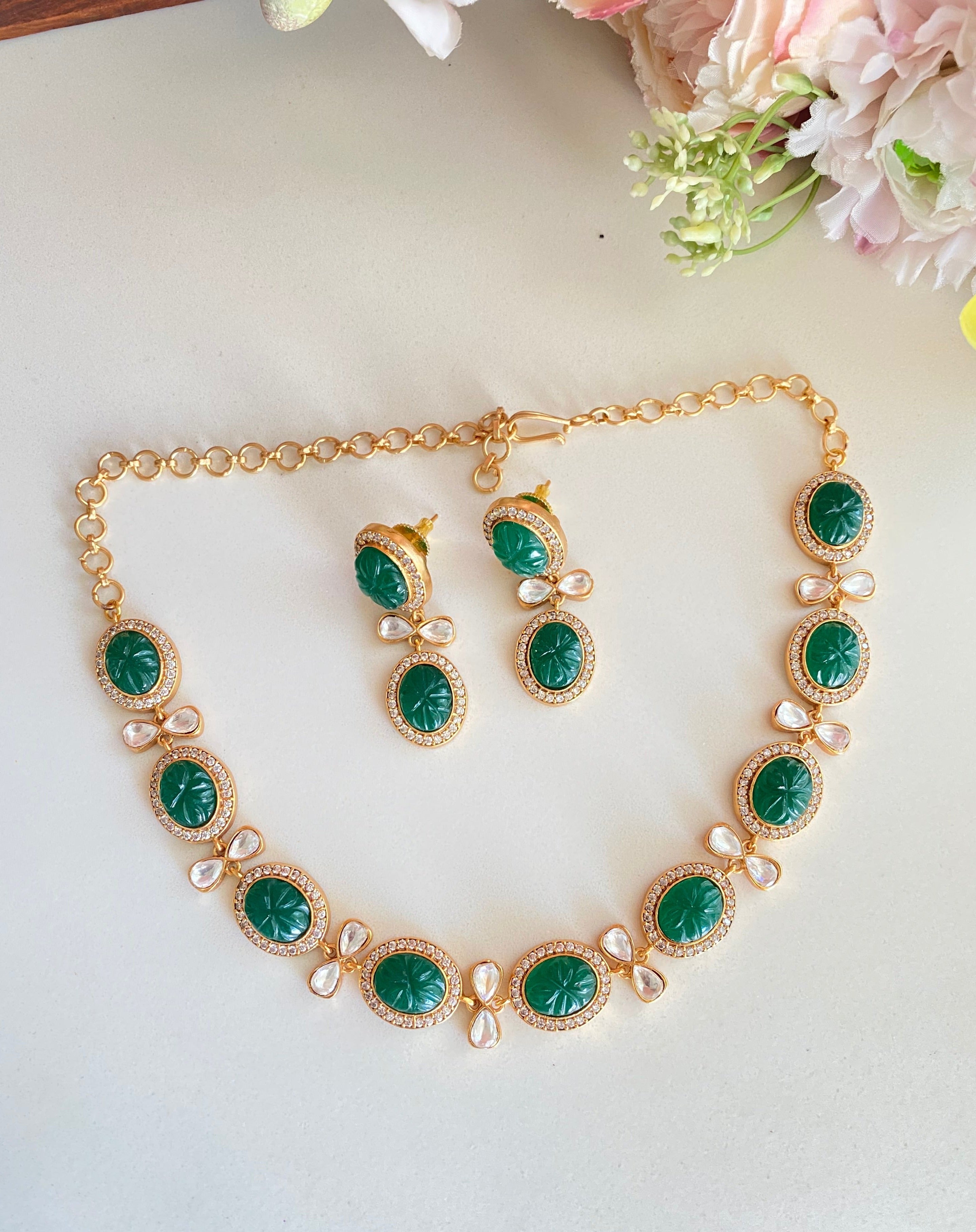 Green Choker set