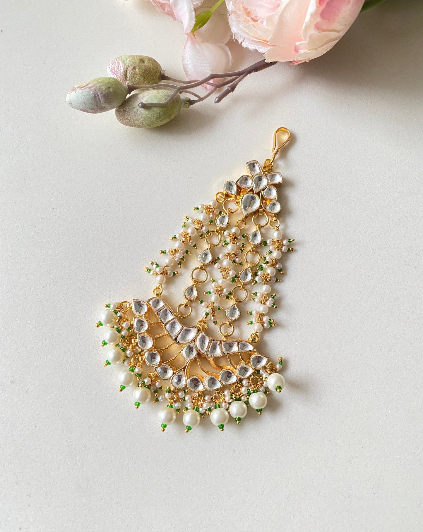 Kundan Pasa in pearl drops