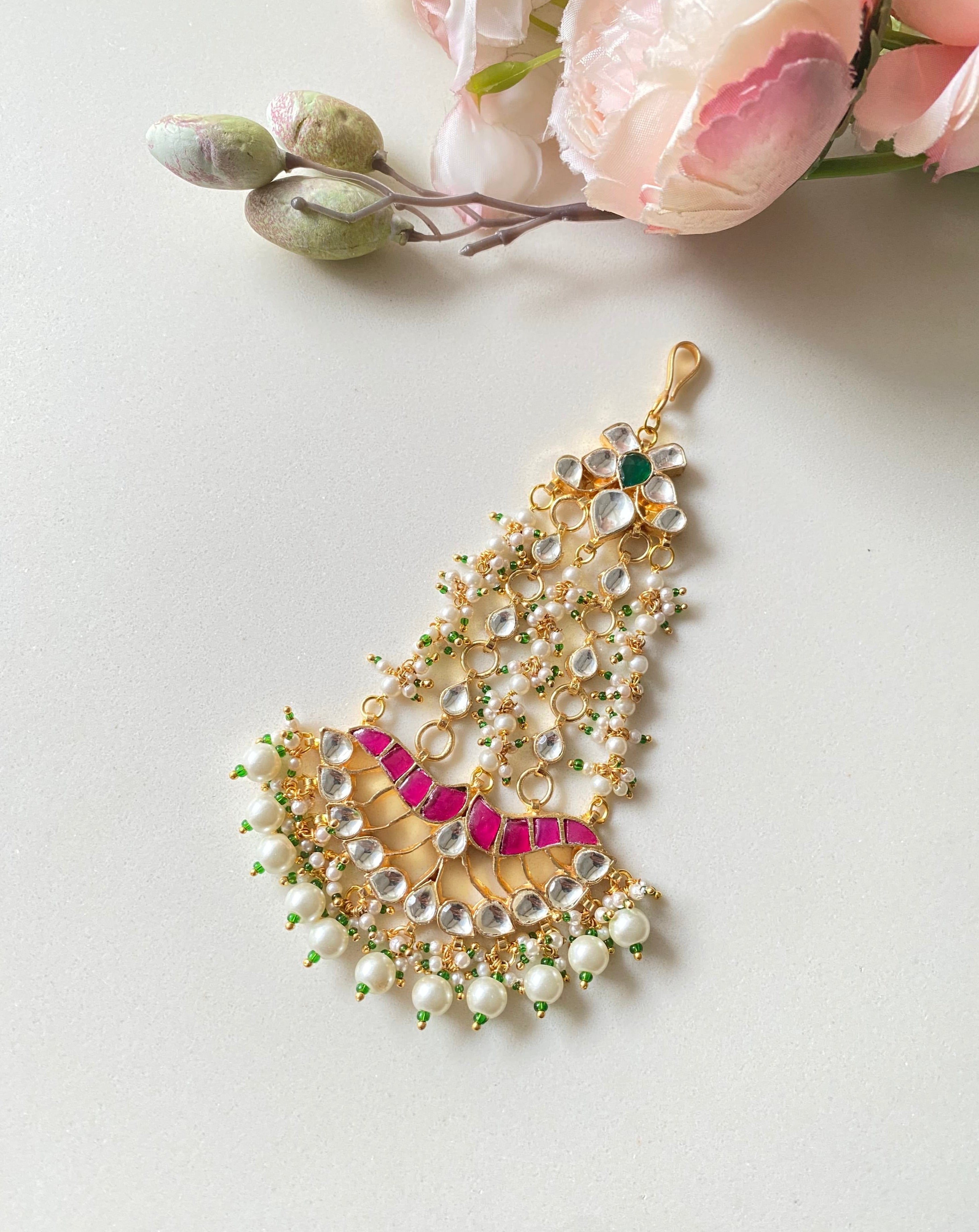 Kundan Pasa in pearl drops