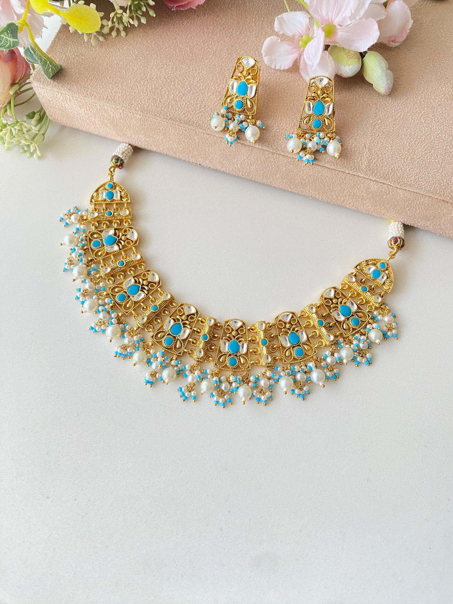 Antique Kundan Turquoise Choker Set