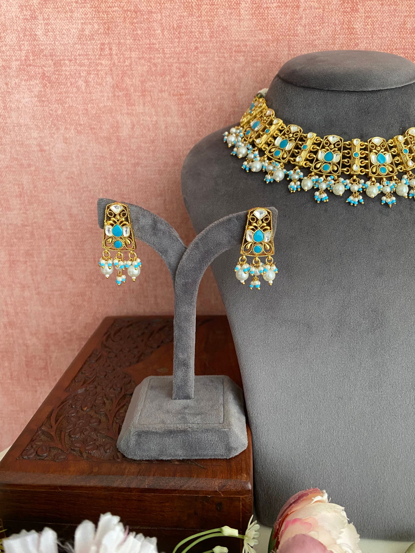 Antique Kundan Turquoise Choker Set