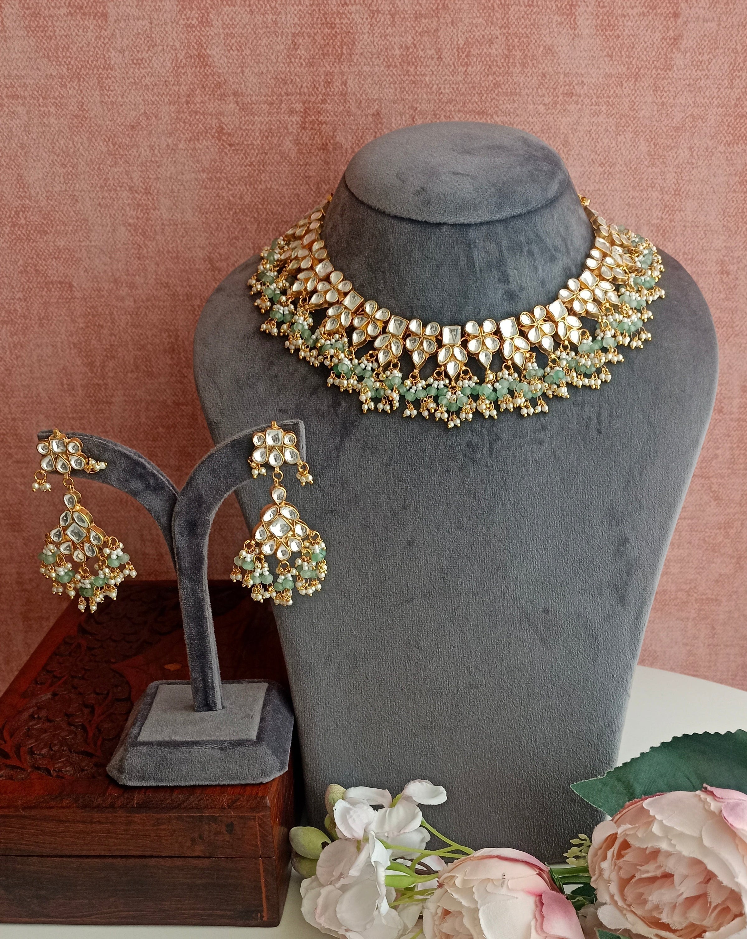 Kundan necklace set with green drops – NAMASYA