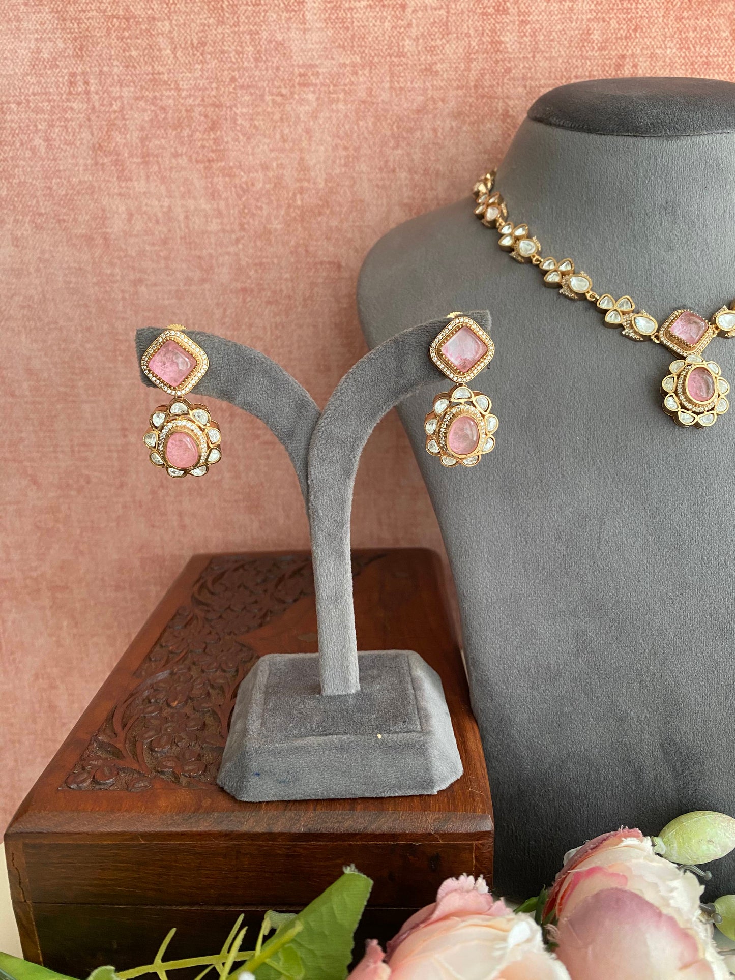 Pink Stone Necklace Set