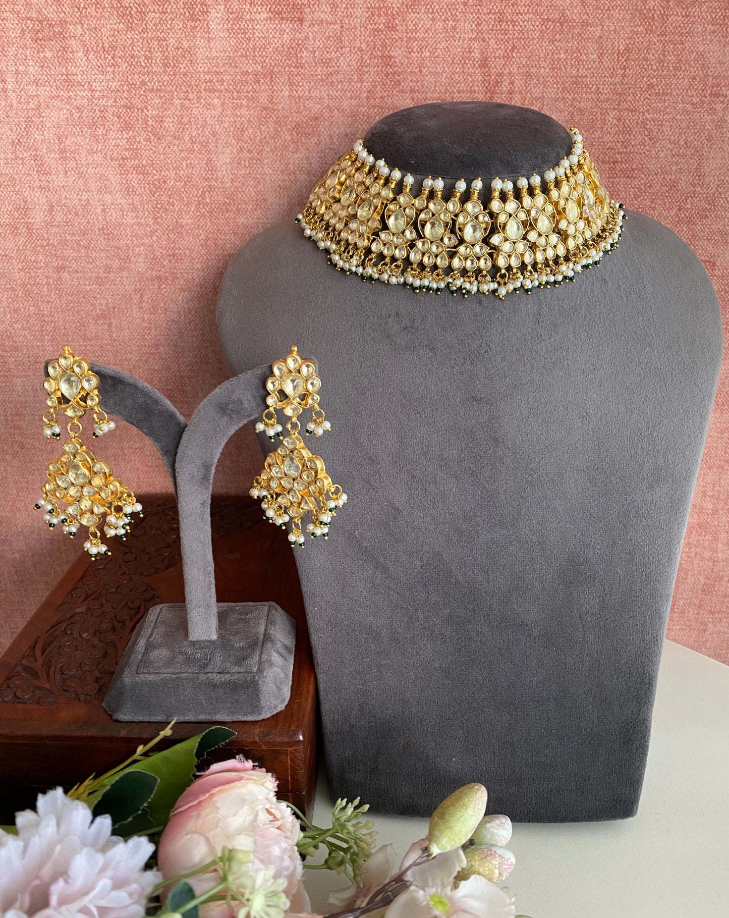 Kundan Necklace Set in Green Pearl