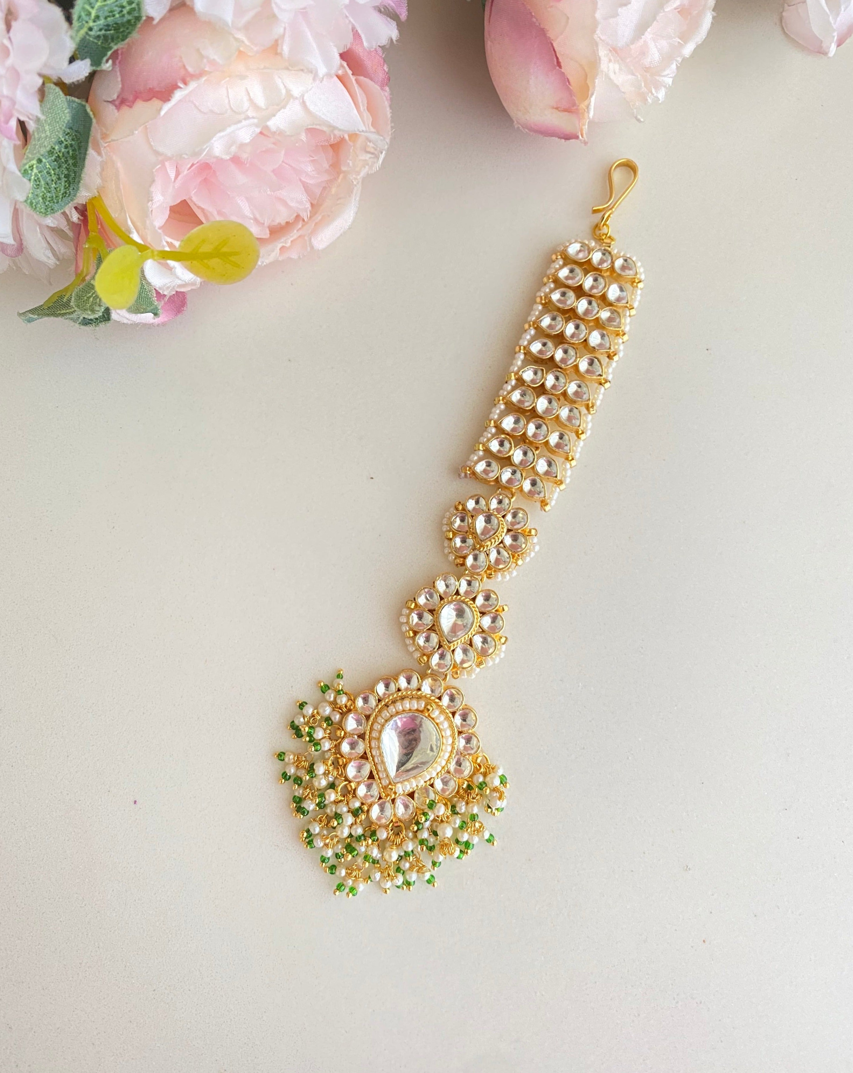 Kundan Tikka in Green Pearl