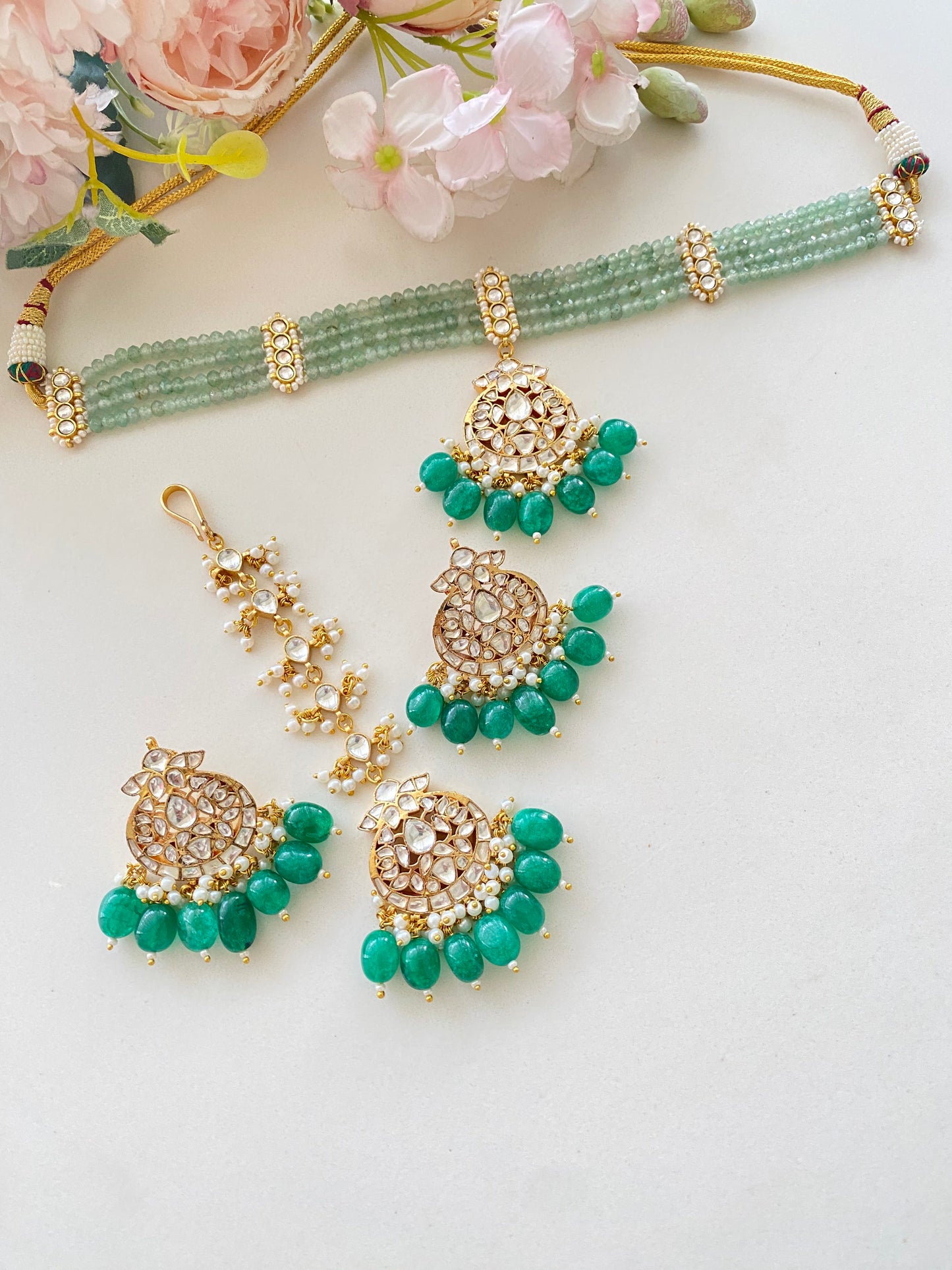 Kundan Choker Set in Green Drops