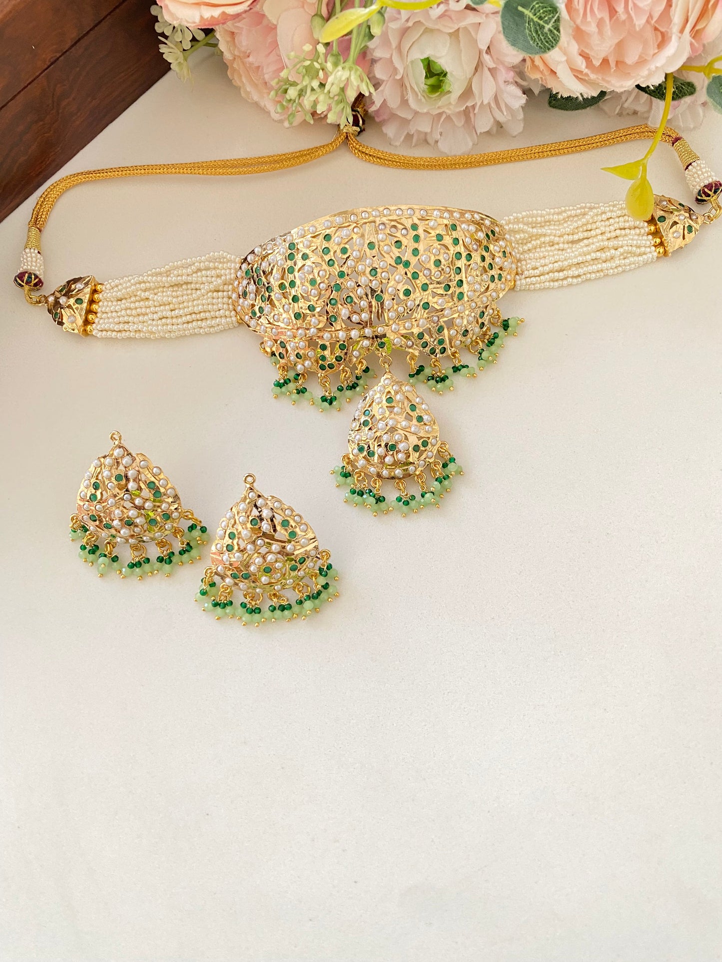 Green Choker Set