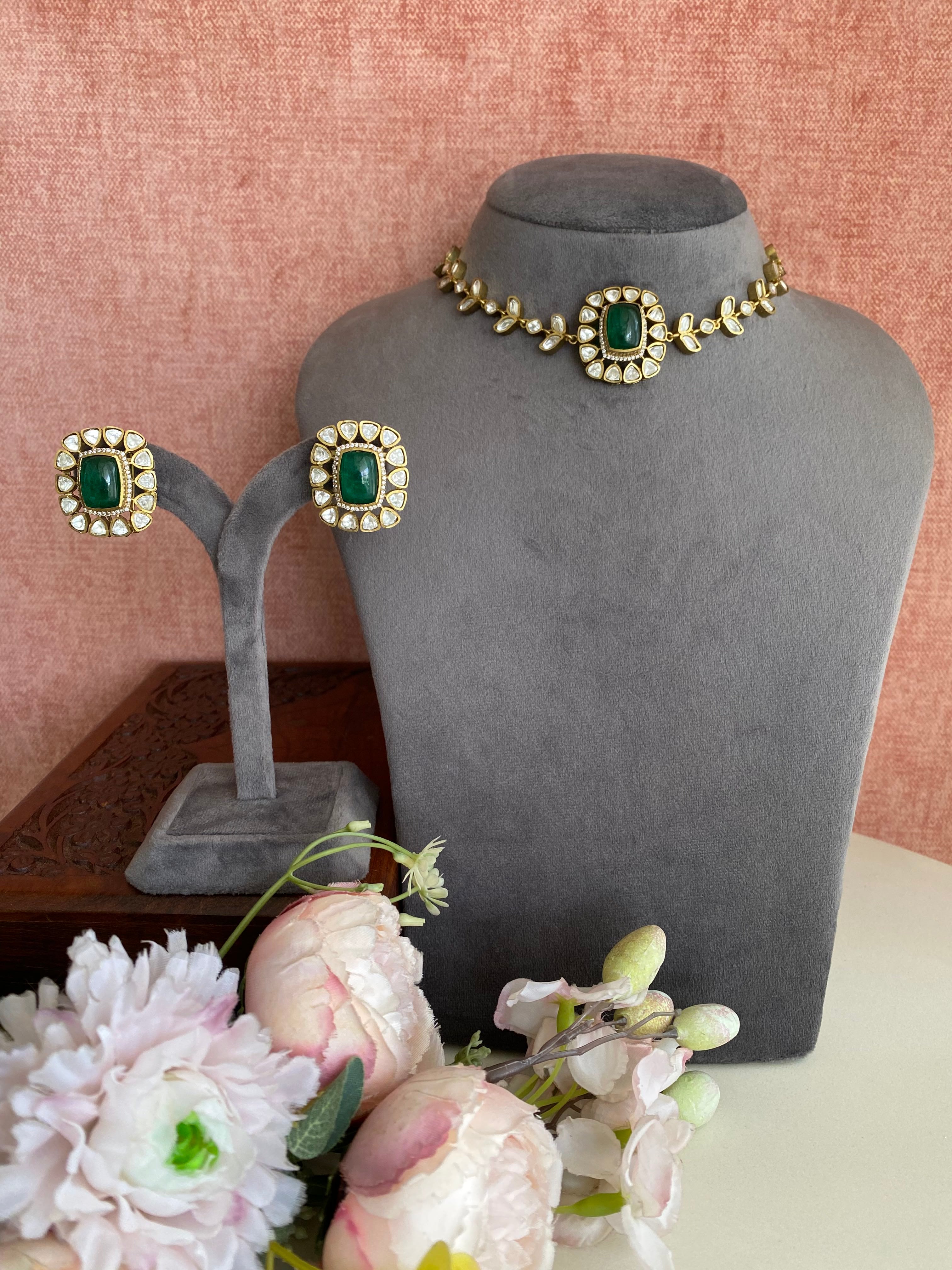 Green Choker Set