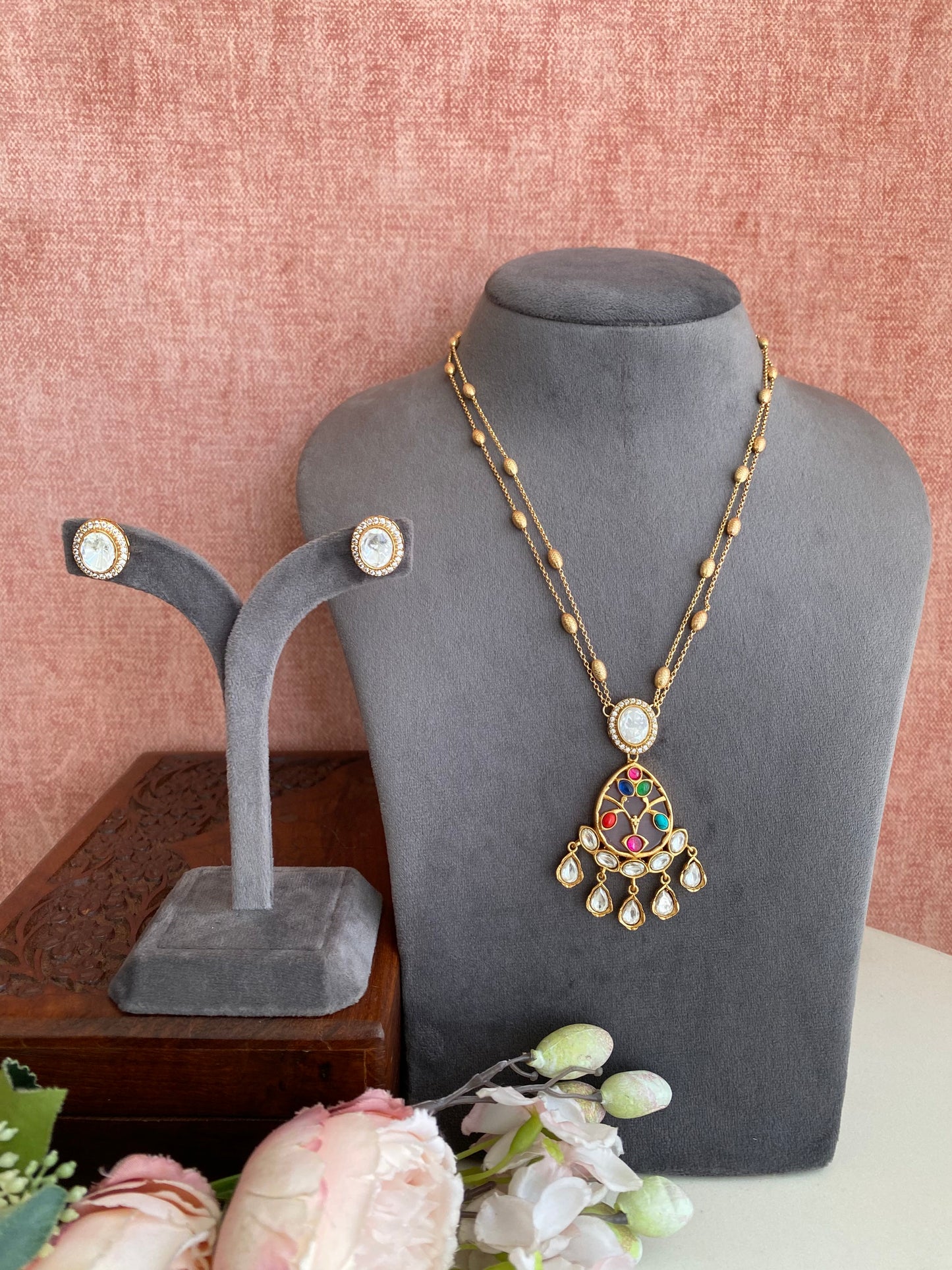 Semi precious Stone Pendant Set