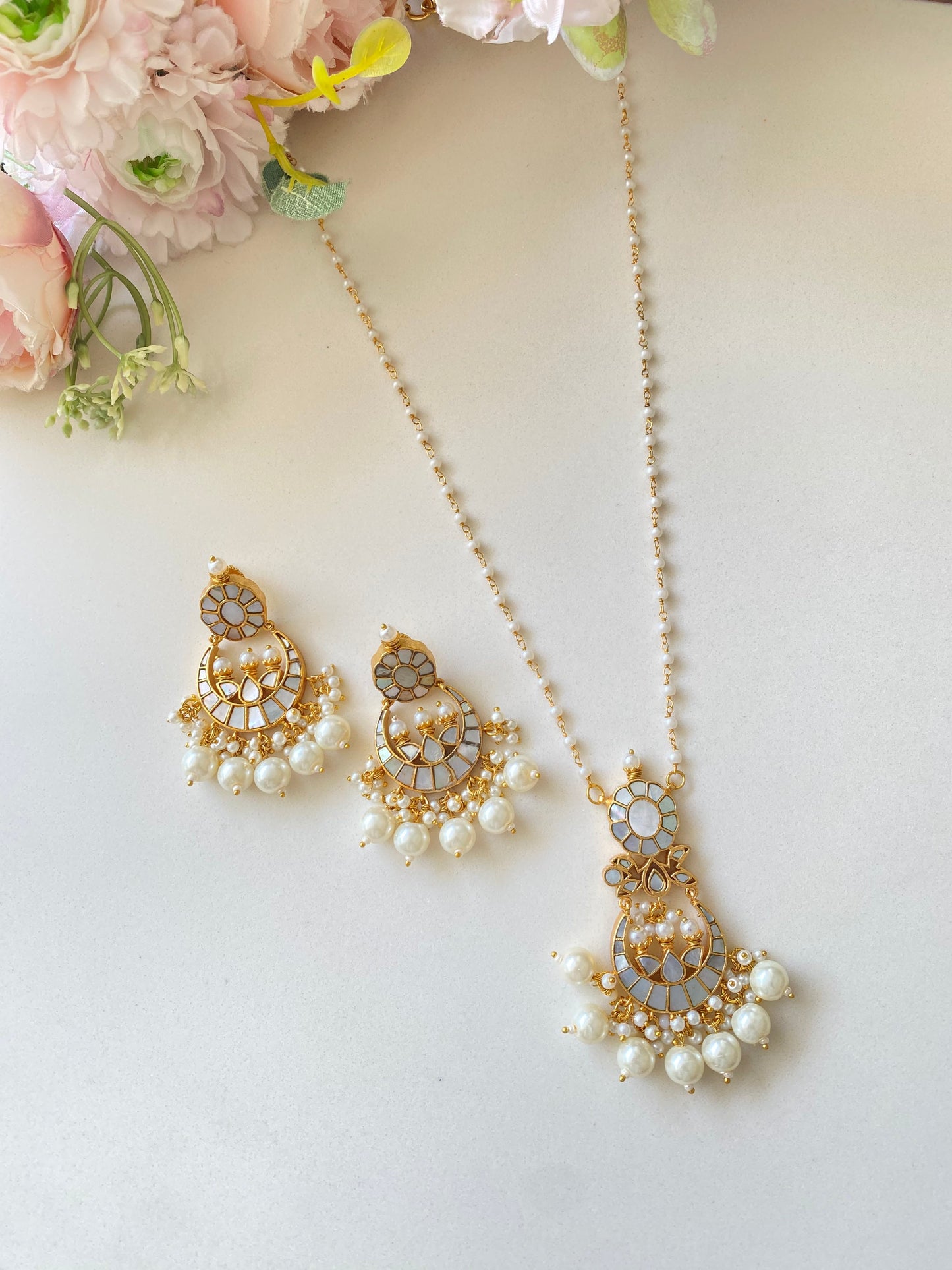 Mother Of Pearl Necklace Set