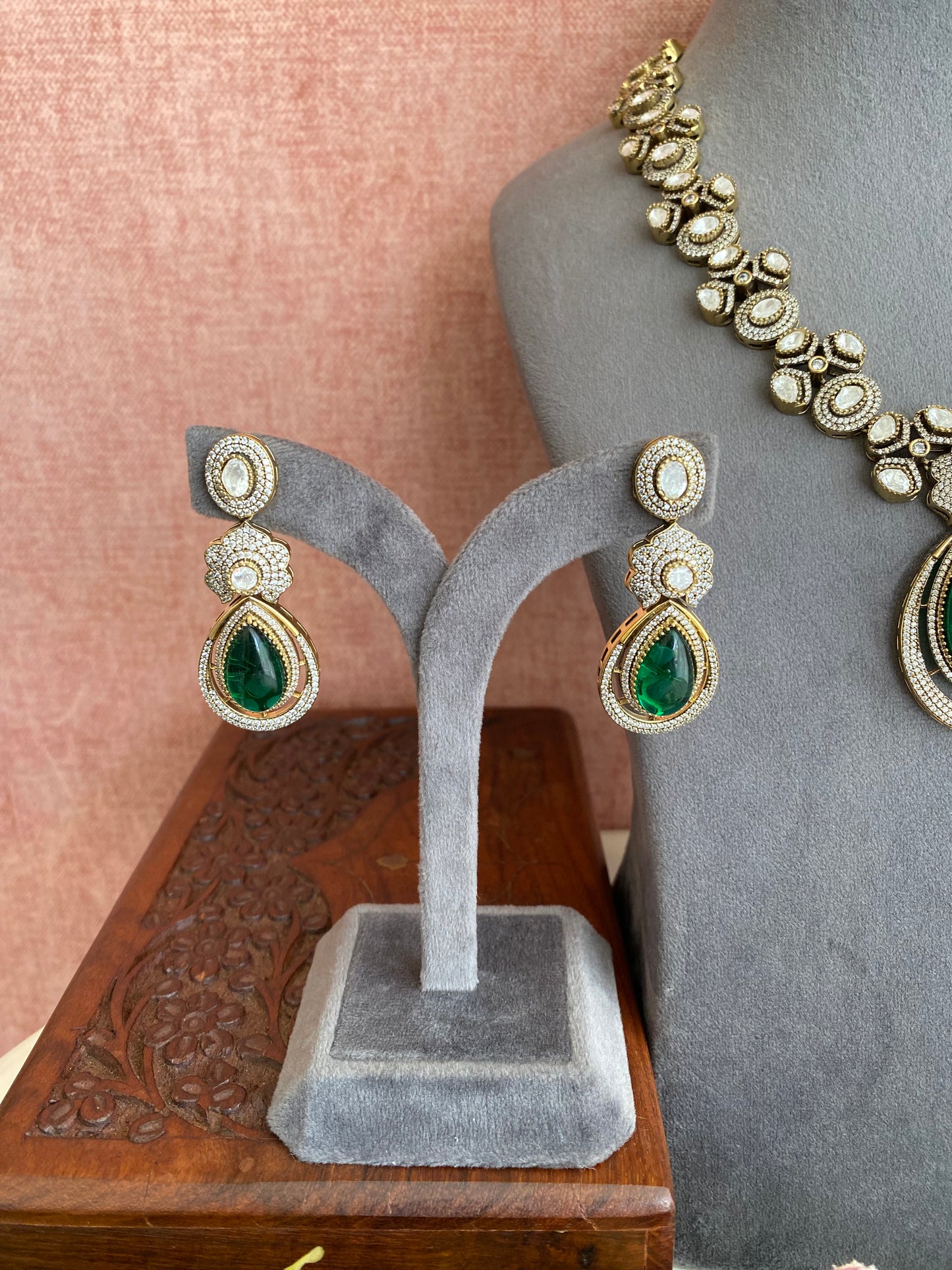 Green Stone Necklace set