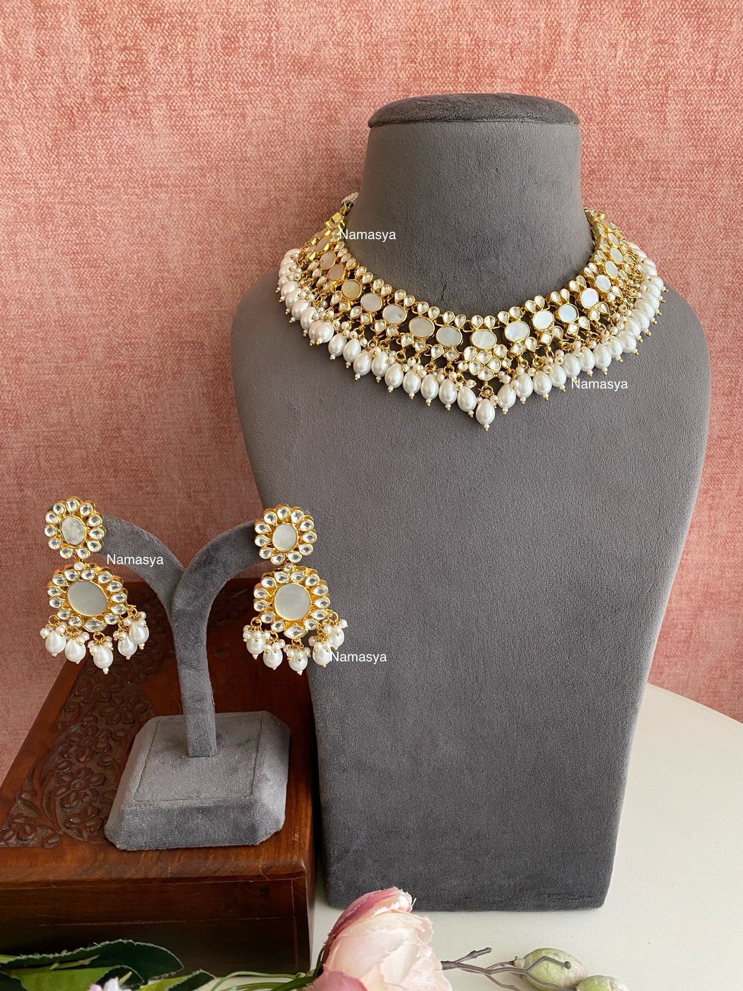 Mother Of pearl Gold plated Necklace set