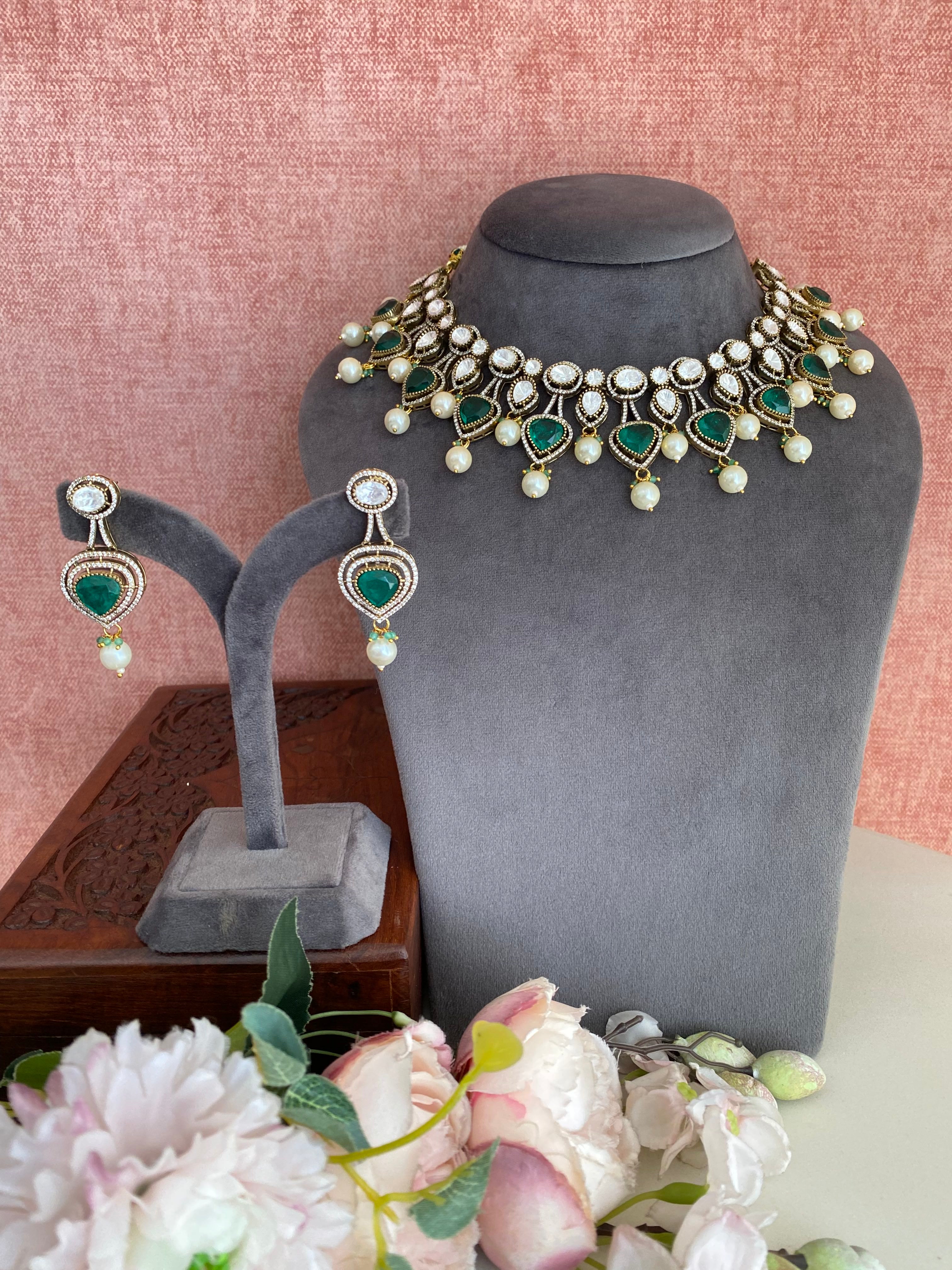 Antique Green Necklace Set