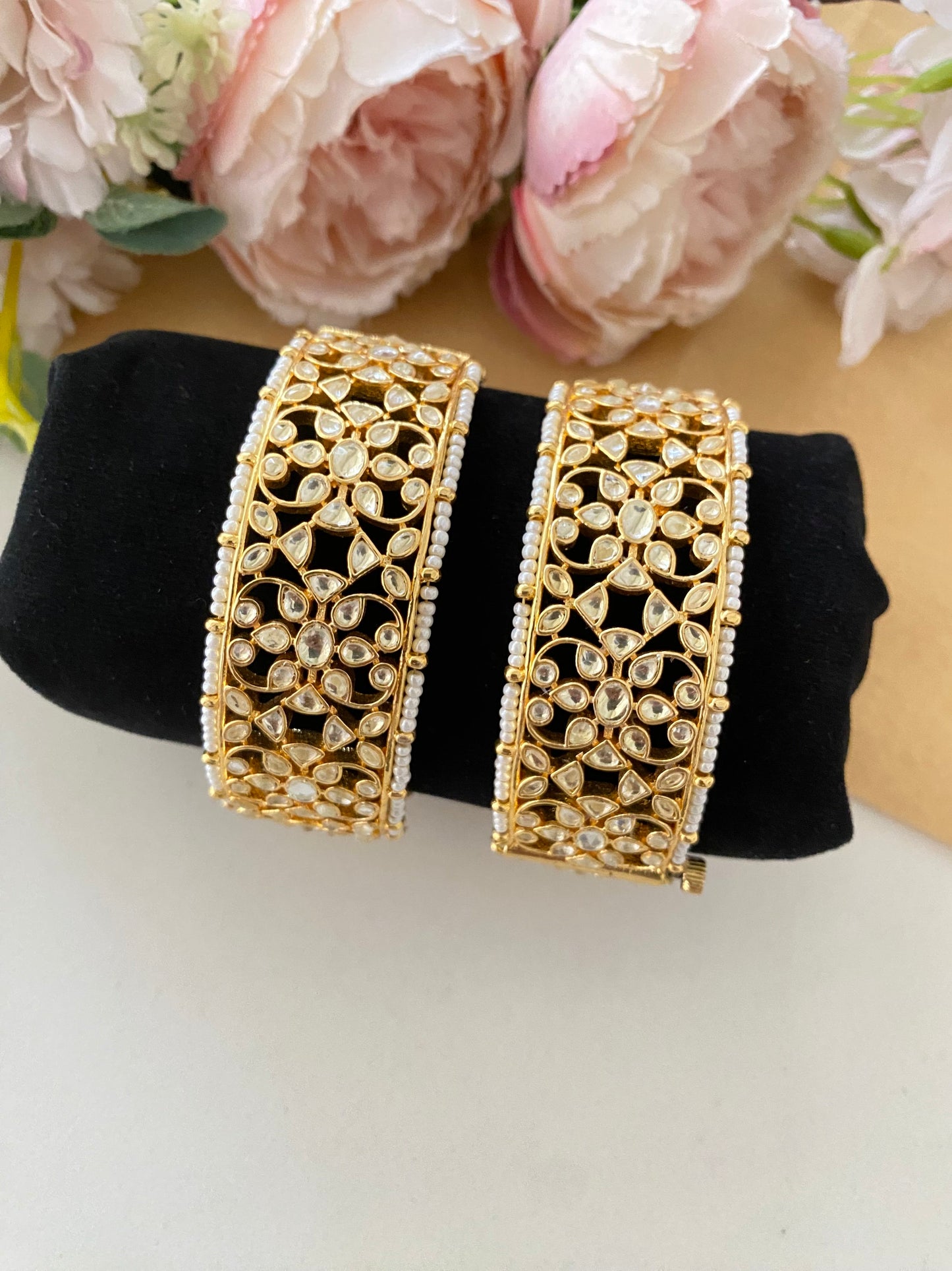 Kundan Bangles