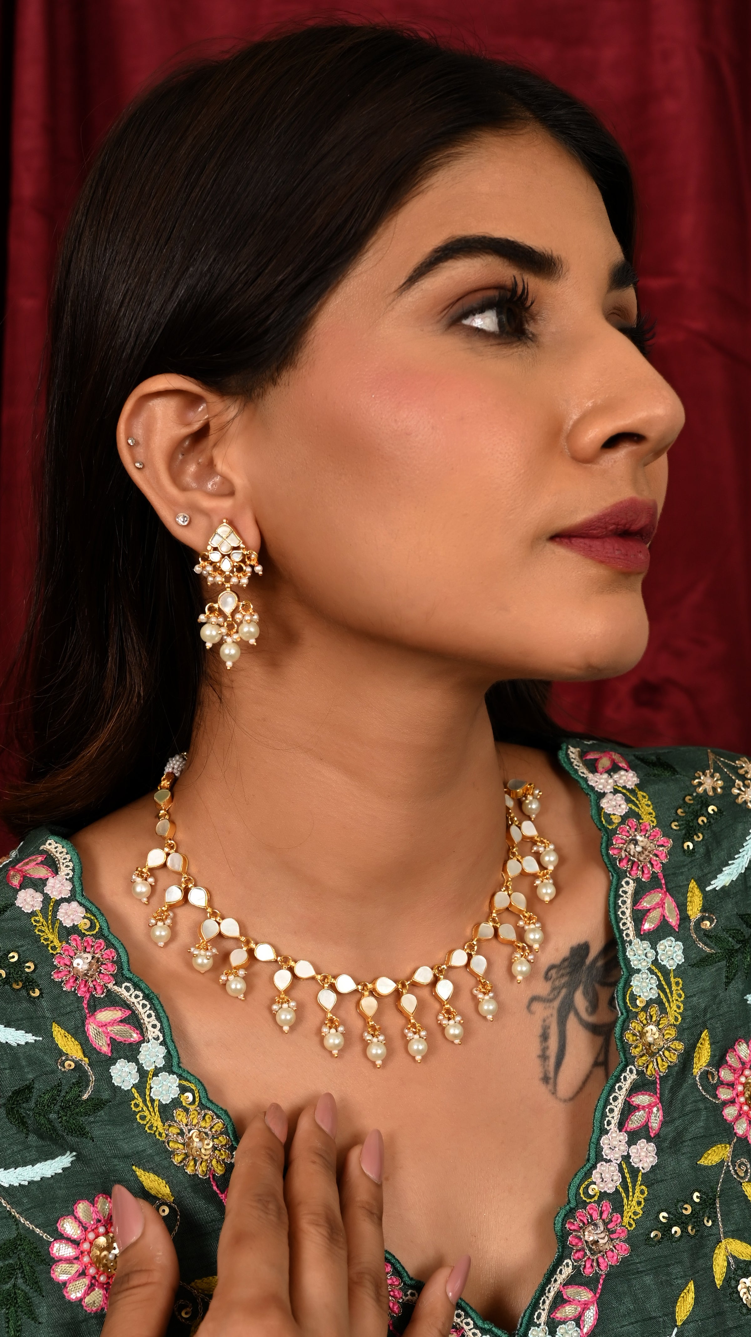 Mother of pearl necklace set