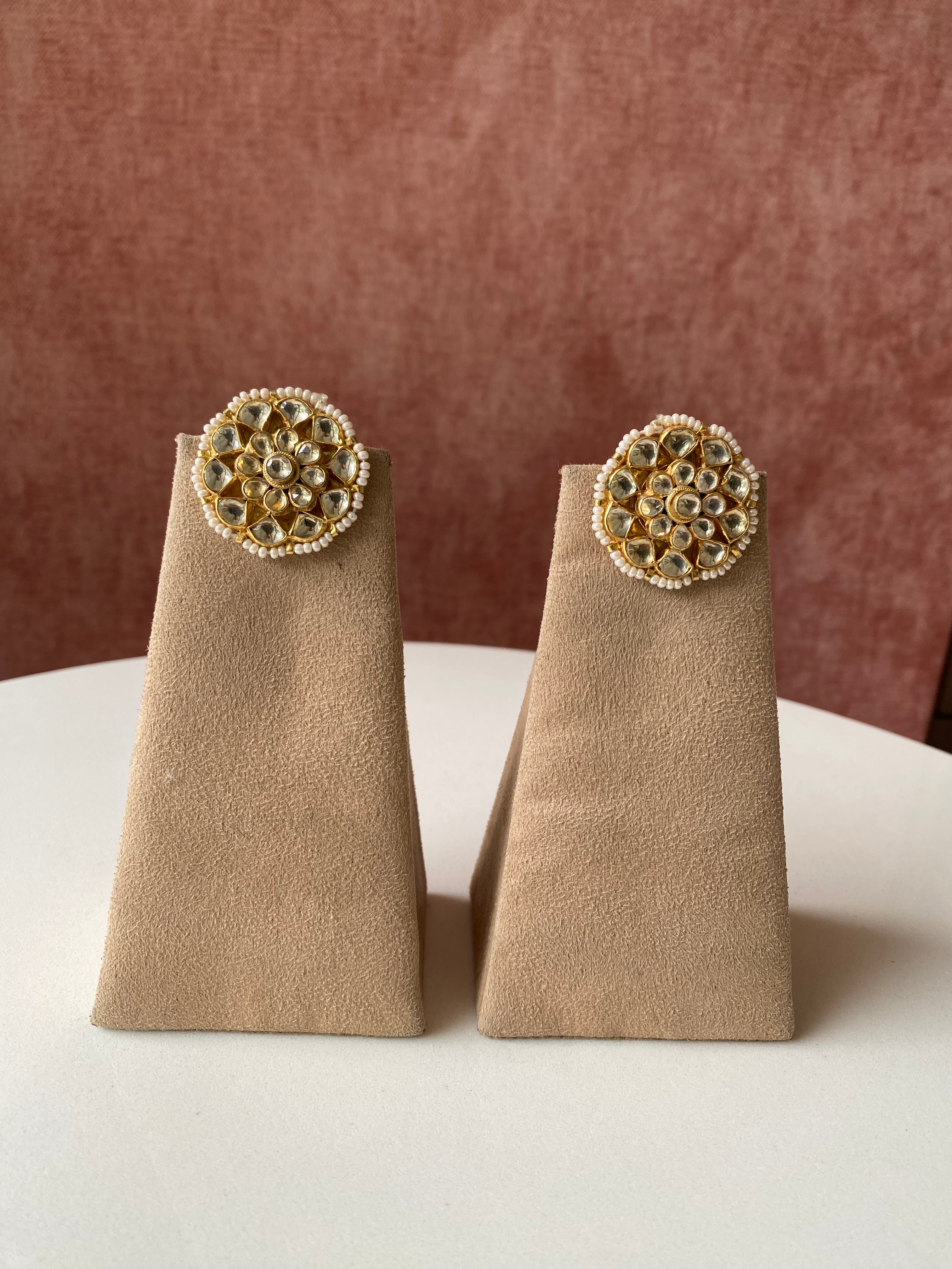 Kundan  Studs