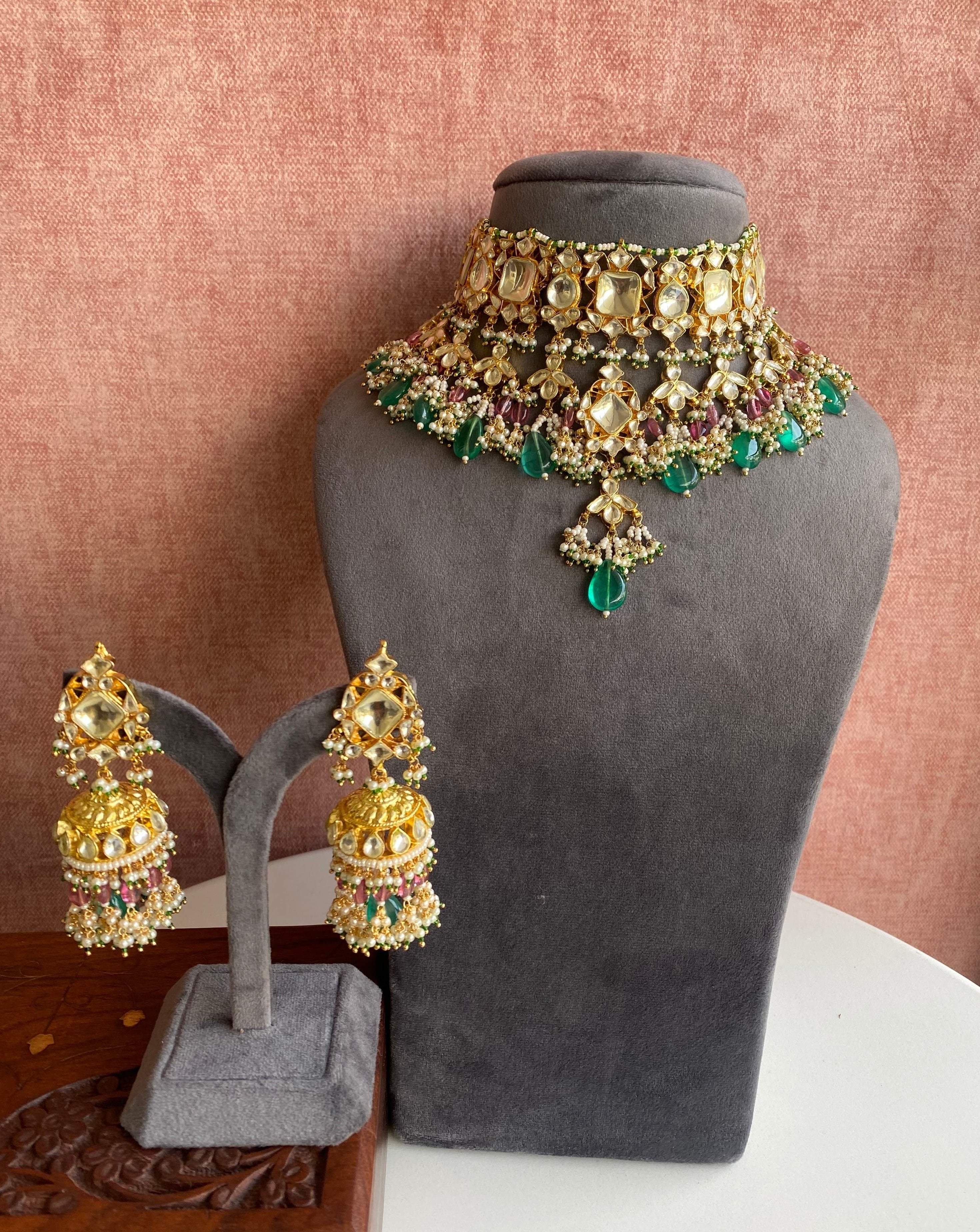 Kundan choker set